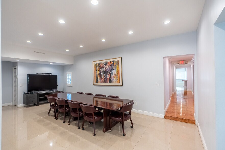 More Photos Of , Coral Gables Office For Sale