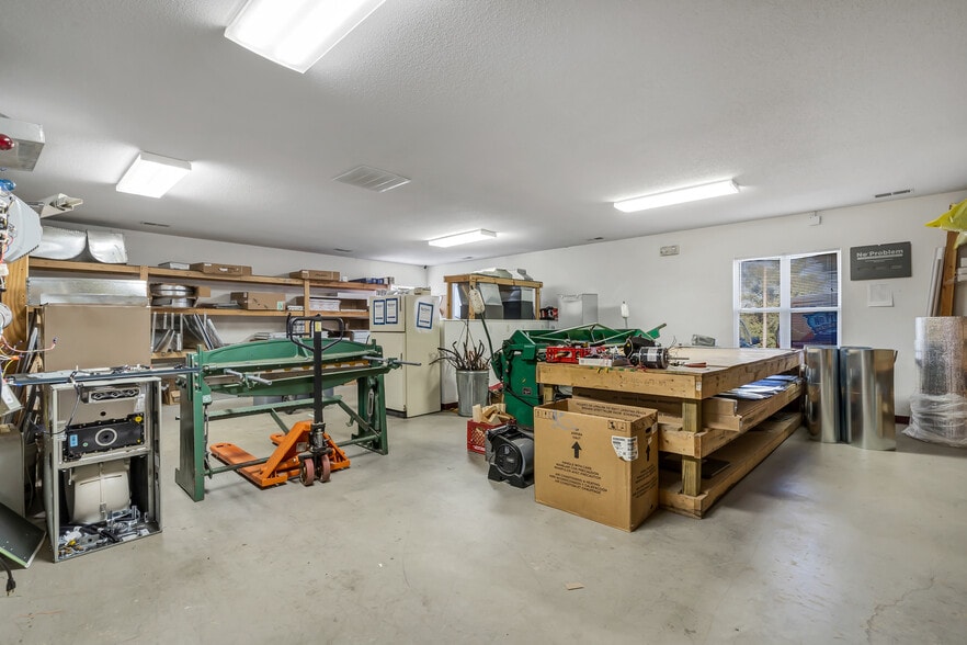 More Photos Of 1565 Kisker Rd, Saint Charles Office For Sale