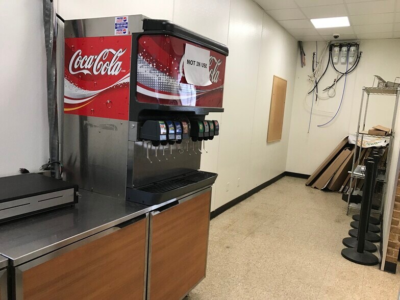 More Photos Of 4619 Federated Rd, Swan Hills Restaurant For Lease