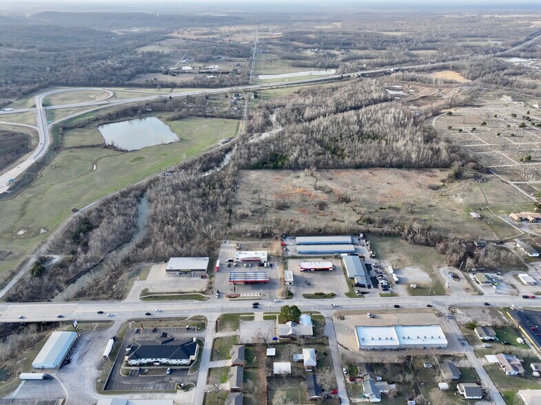 More Photos Of 1001 E Will Rogers Blvd, Claremore Auto Repair For Sale