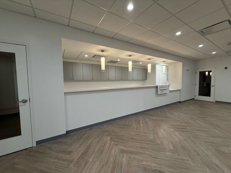 More Photos Of 1526 Atwood Ave, Johnston Medical For Lease