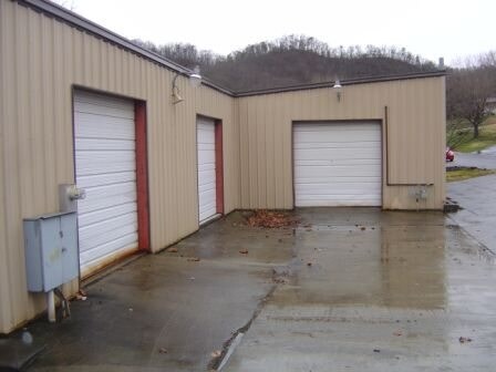More Photos Of 2400 Volunteer Pky, Bristol Loft Creative Space For Lease
