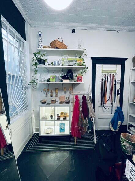 More Photos Of 129 Bedford Ave, Brooklyn Storefront Retail Residential For Lease