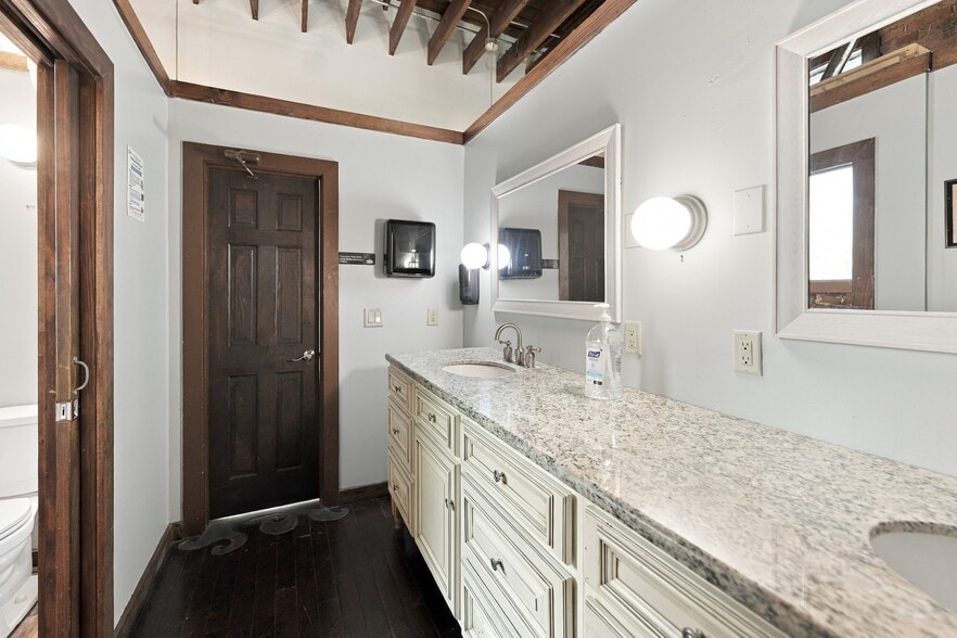 More Photos Of 1602-1608 Walnut St, Jacksonville Restaurant For Sale