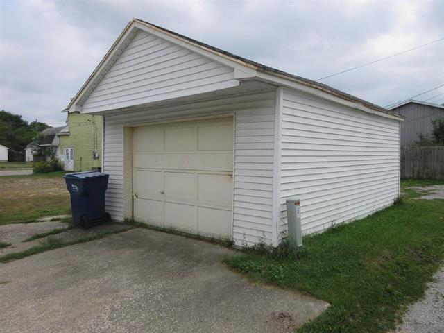 More Photos Of 1100-1102 Garfield Ave, Bay City Freestanding For Sale