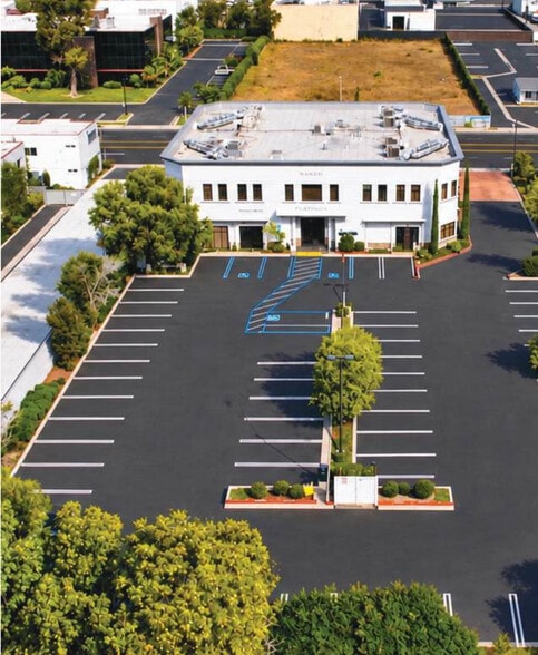 More Photos Of 20072 SW Birch St, Newport Beach Medical For Sale