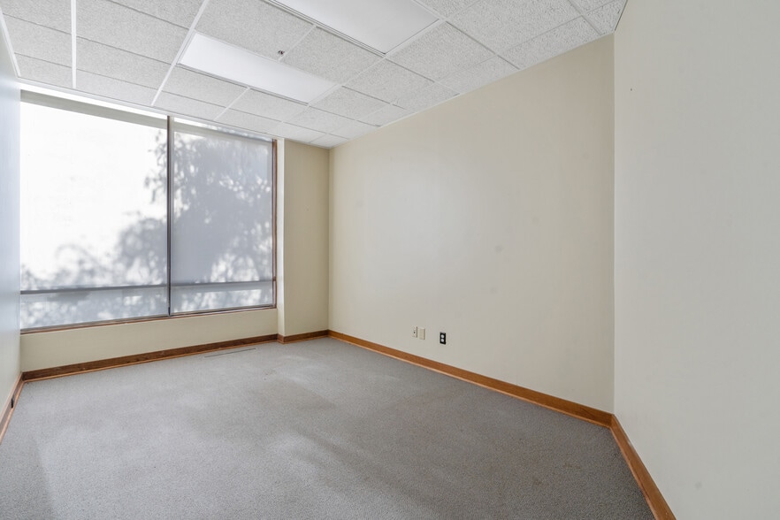 More Photos Of 344 W Genesee St, Syracuse Loft Creative Space For Lease