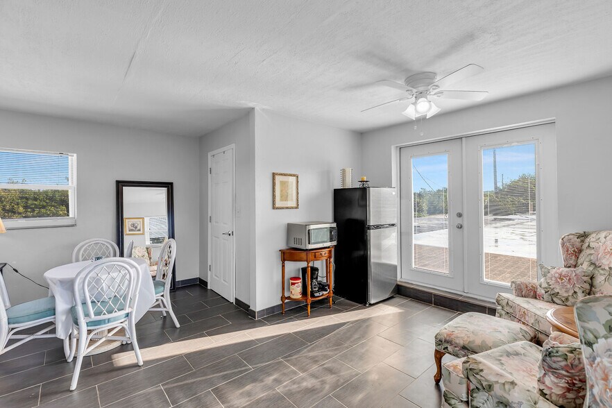 More Photos Of 58000 Card Sound Rd, Key Largo Restaurant For Sale