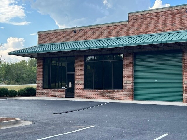 More Photos Of 195 Raymond Hill Rd, Newnan Light Distribution For Lease