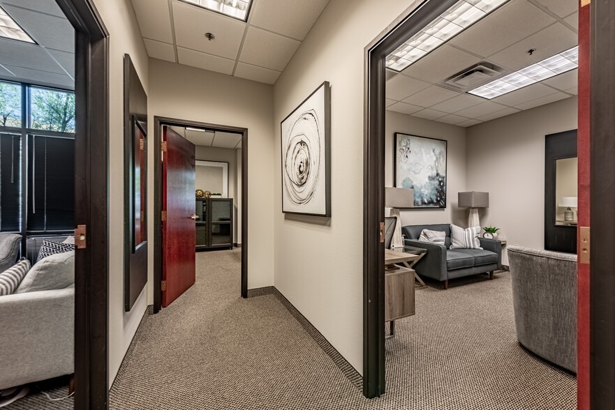 More Photos Of 8707 E Vista Bonita Dr, Scottsdale Office For Lease