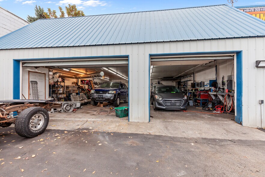 More Photos Of 2929 N Government Way, Coeur d'Alene Auto Dealership For Sale