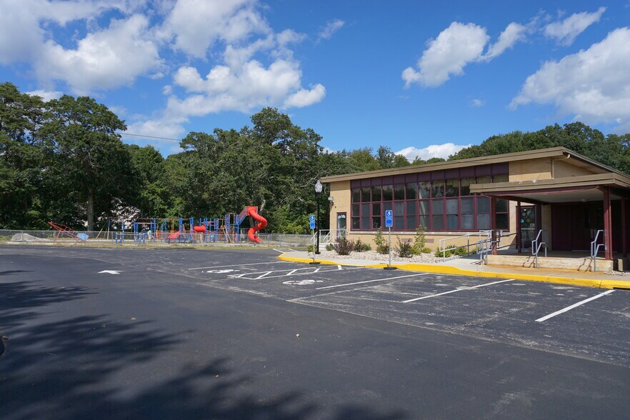 More Photos Of 740 Colonel Ledyard Hwy, Ledyard Storefront For Lease