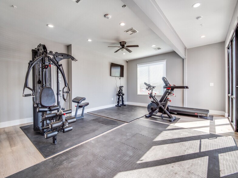 More Photos Of 1100 Us-90 Hwy W, Sealy Apartments For Sale