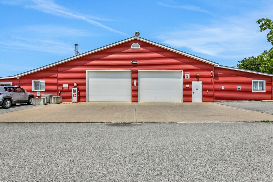 Primary Photo Of 269 Stone Schoolhouse Rd, Bloomingburg Warehouse For Sale