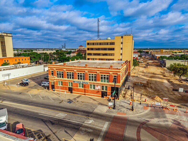Primary Photo Of 29 S Chadbourne St, San Angelo Drugstore For Sale