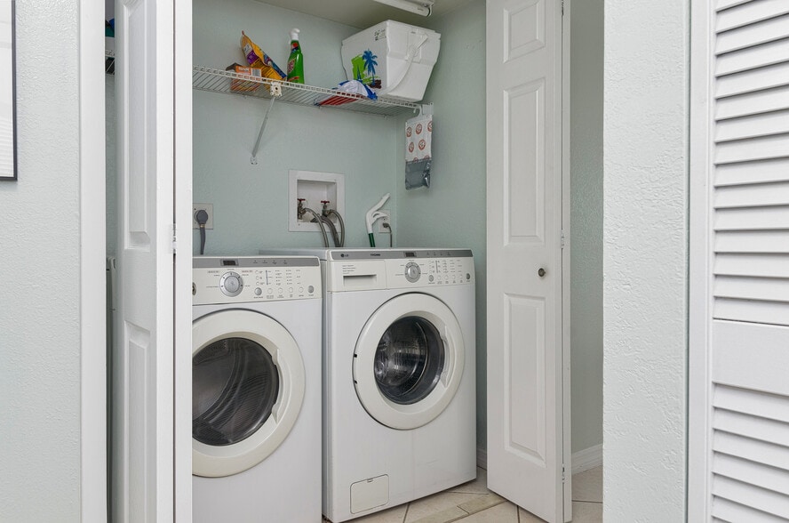 More Photos Of 125 110th Ave, Treasure Island Apartments For Sale