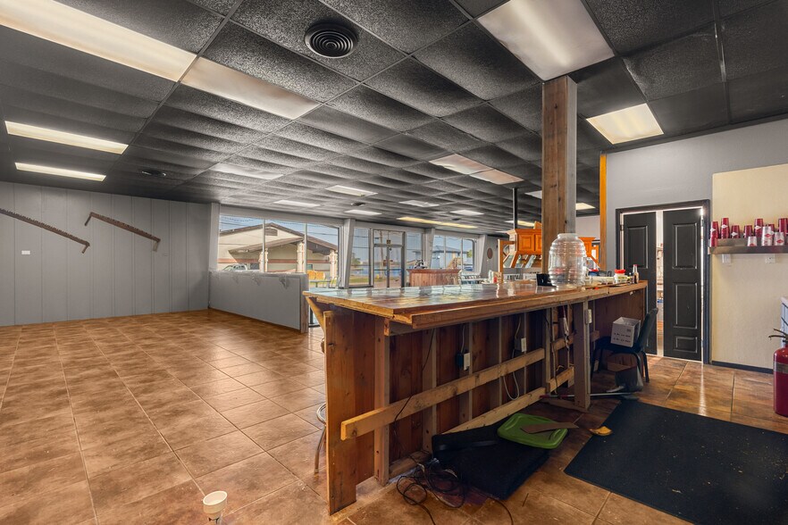 More Photos Of 5006 Morris St, Moss Point Restaurant For Sale