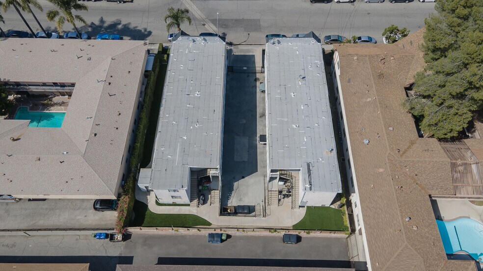 More Photos Of 18356 Napa St, Northridge Apartments For Sale