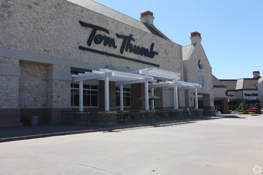 More Photos Of 18204-18410 Preston Rd, Dallas Unknown For Lease