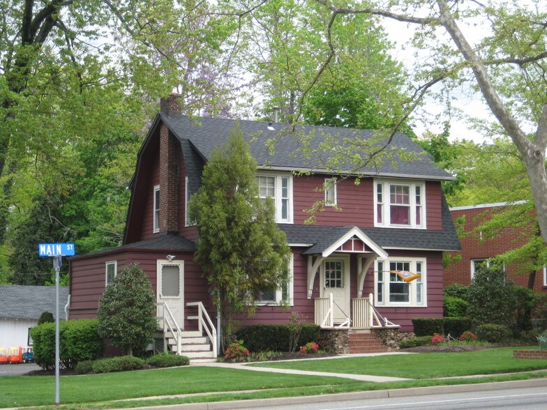 More Photos Of 338 Main St, Chatham Office Residential For Lease