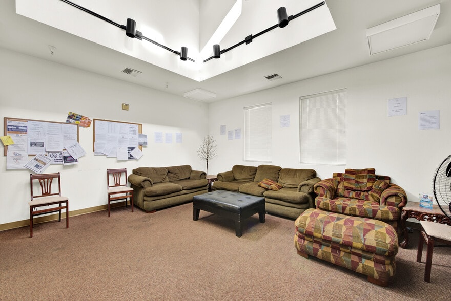 More Photos Of 814 Court St, Woodland Rehabilitation Center For Sale