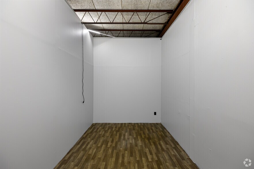 More Photos Of 400-650 NE 27th St, Pompano Beach Industrial For Lease