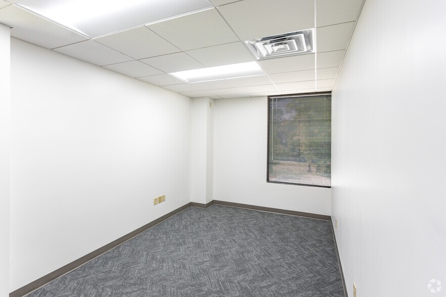More Photos Of 2505 21st Ave S, Nashville Office For Lease