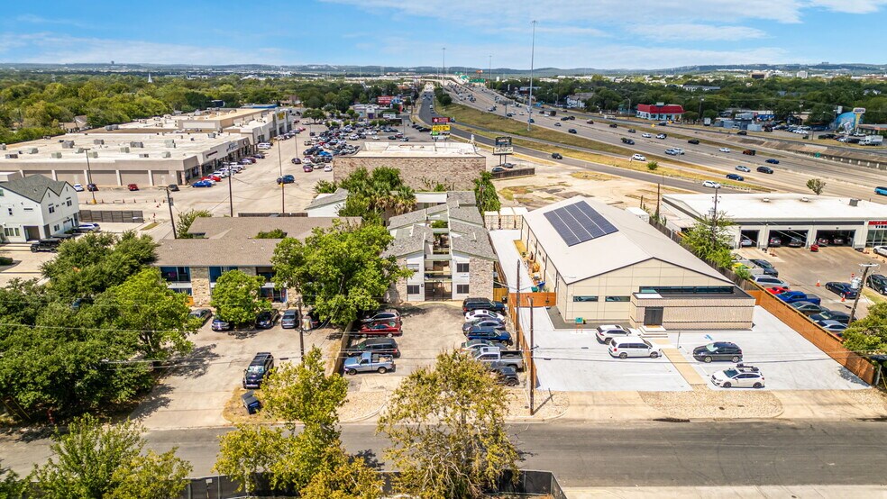 More Photos Of 4314 Gillis St, Austin Apartments For Sale
