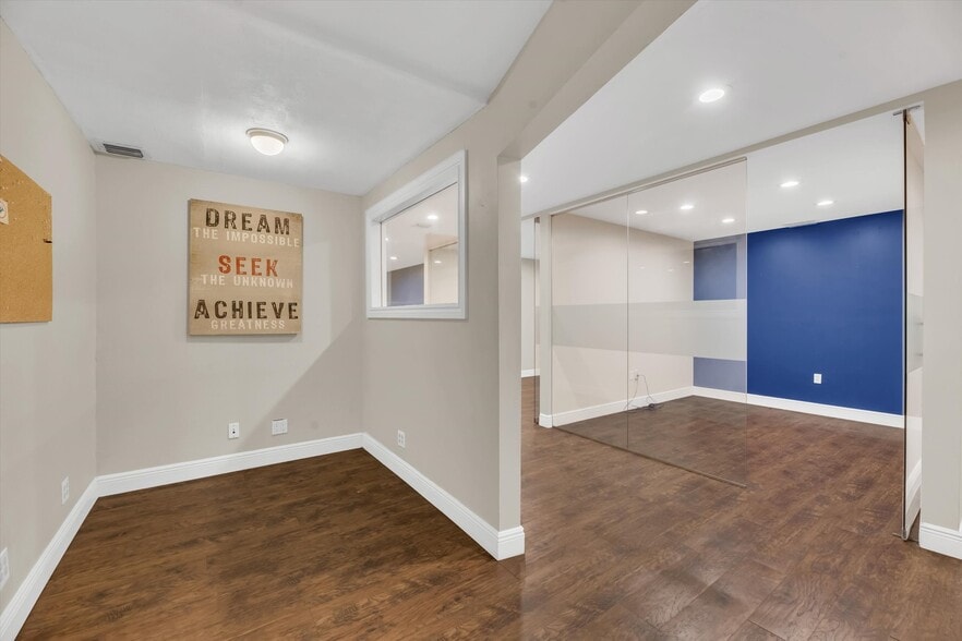 More Photos Of 224 NE 32nd Ct, Oakland Park Warehouse For Sale