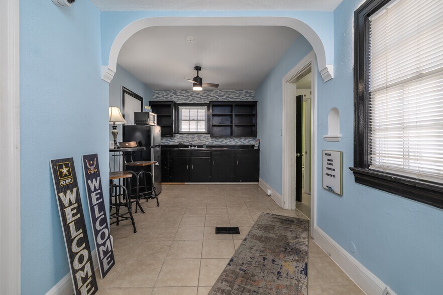 More Photos Of 429 N Ridgewood Ave, Daytona Beach Office For Sale