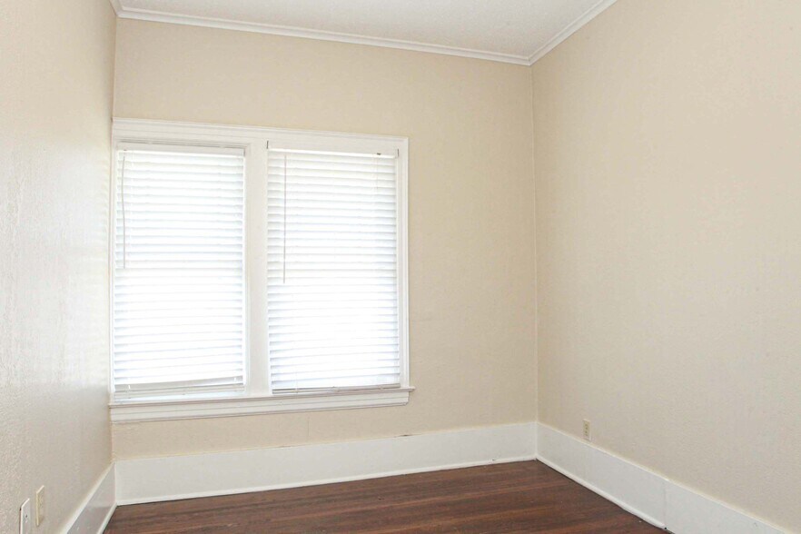 More Photos Of 1629 S Peoria Ave, Tulsa Loft Creative Space For Lease