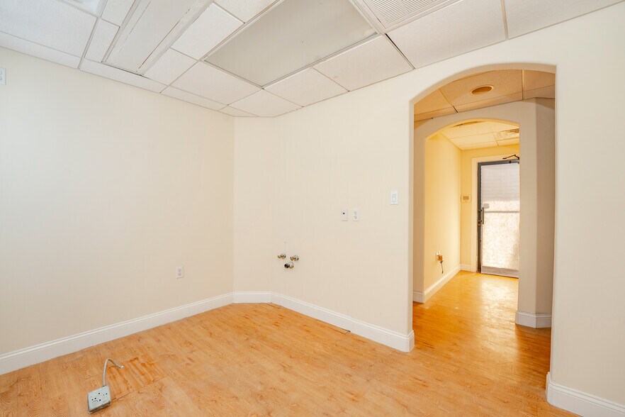More Photos Of 98 New Rd, Somers Point Showroom For Sale