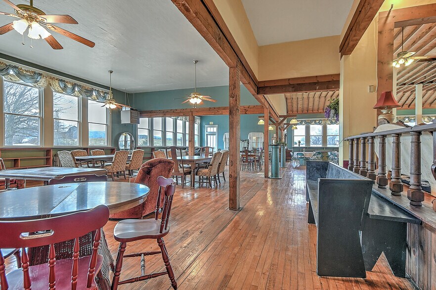 More Photos Of 19407 Bethel Rd, Abingdon Flex For Sale
