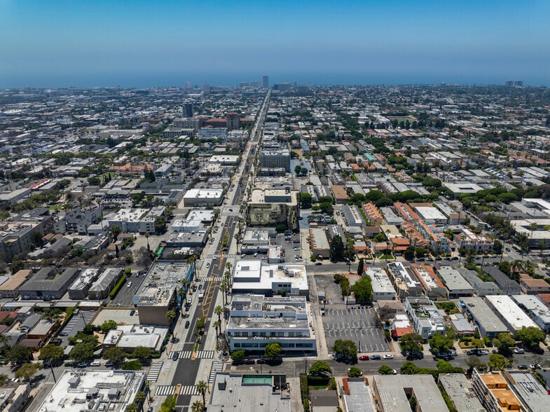 More Photos Of 2101 Wilshire Blvd, Santa Monica Medical For Sale