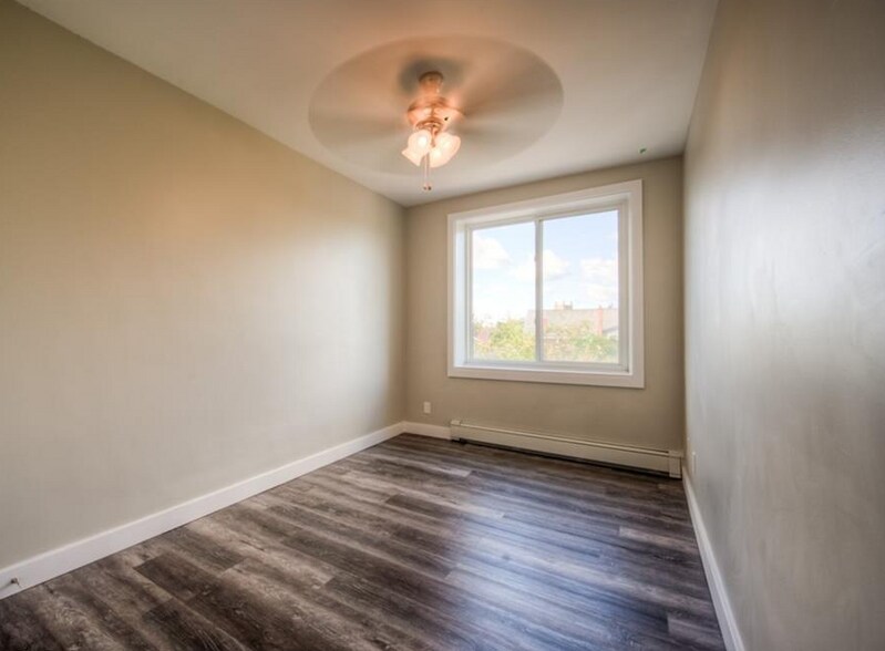 More Photos Of 30 Chatham St, Brantford Apartments For Sale