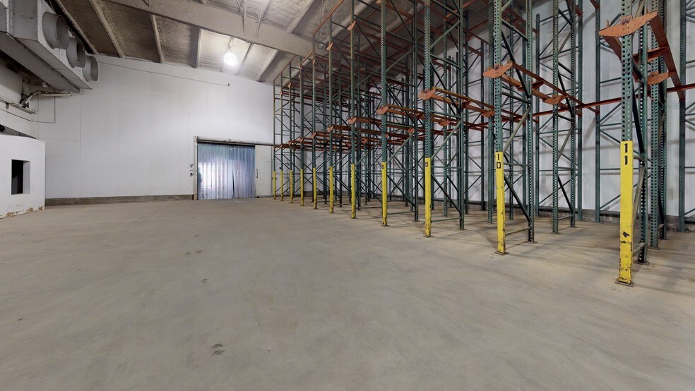 More Photos Of 818 S Derby St, Arvin Refrigeration Cold Storage For Sale
