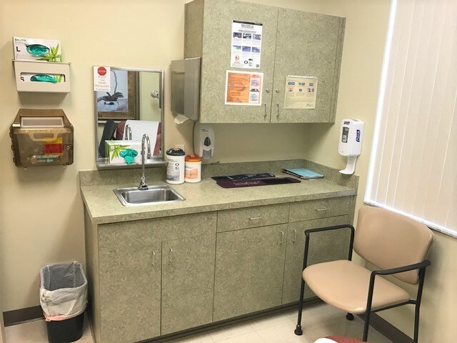 More Photos Of 6937 Medical View Ln, Zephyrhills Medical For Lease
