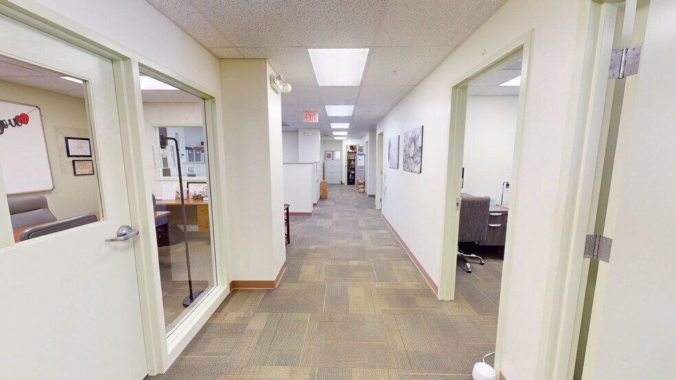 More Photos Of 72 S River Rd, Bedford Medical For Lease
