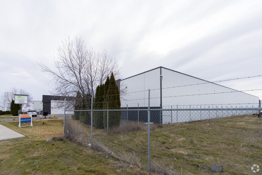 More Photos Of 5807 Thorpe, Spokane Light Distribution For Lease