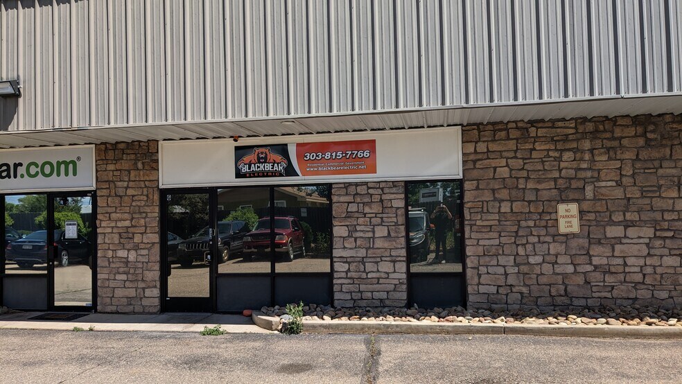 More Photos Of 2200 Chambers Rd, Aurora Warehouse For Lease