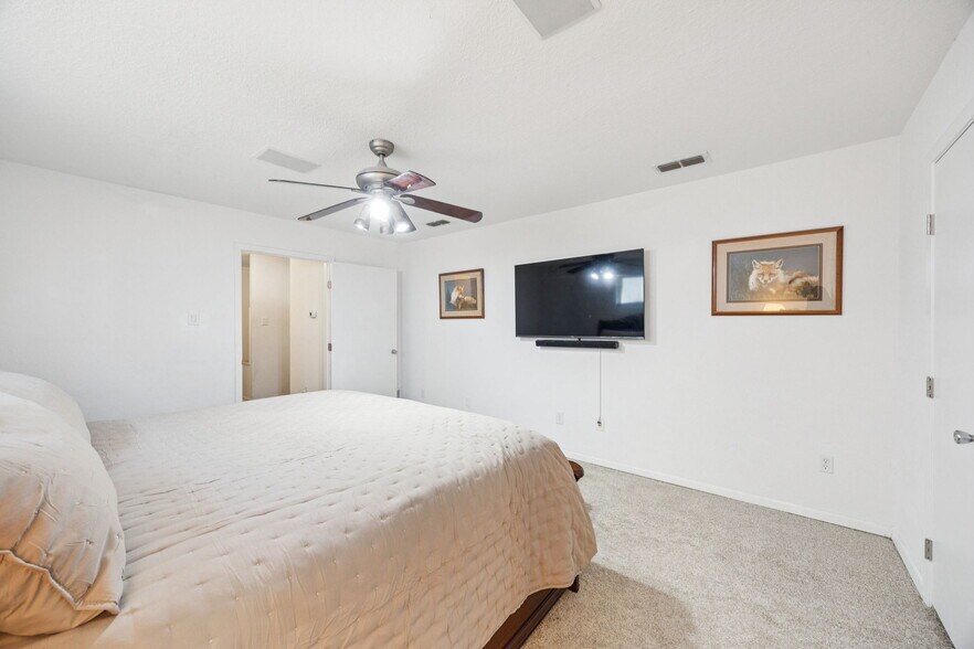 More Photos Of 930 Aviator Dr, Fort Worth Specialty For Sale