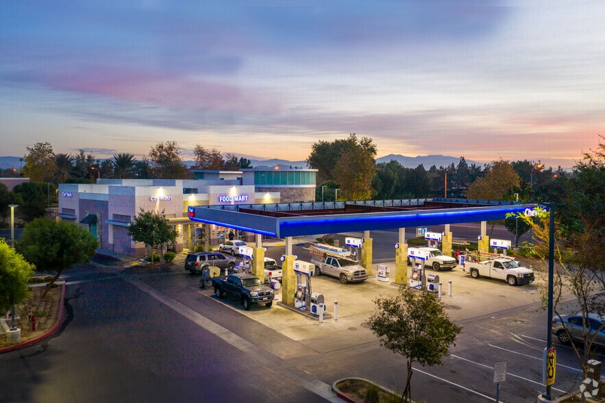 More Photos Of Riverwalk Pky, Riverside Unknown For Lease