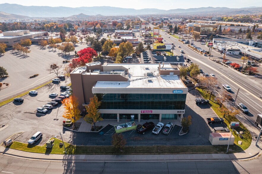 More Photos Of 5011 Meadowood Mall Cir, Reno Office For Lease