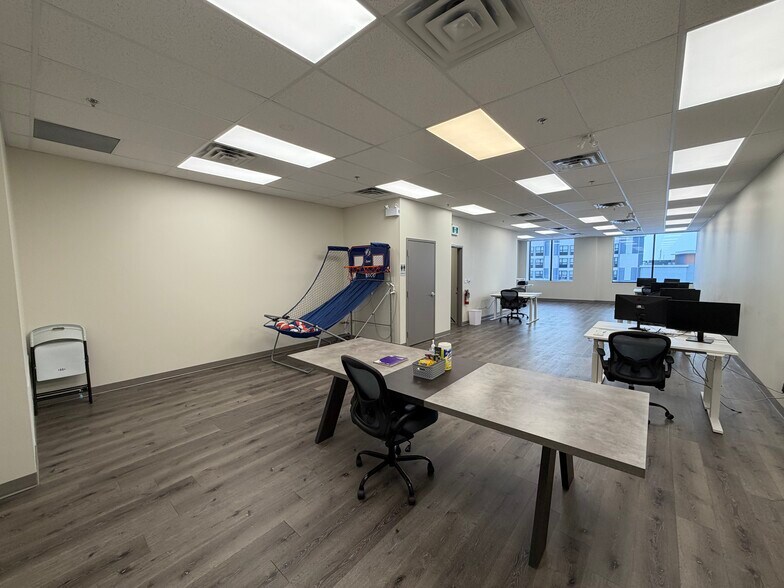 More Photos Of 45 Eric T Smith Way, Aurora Warehouse For Sale