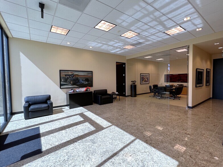 More Photos Of 3187 Airway Ave, Costa Mesa Light Manufacturing For Sale