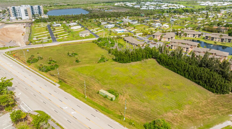 More Photos Of 16984-16998 McGregor Blvd, Fort Myers Land For Sale