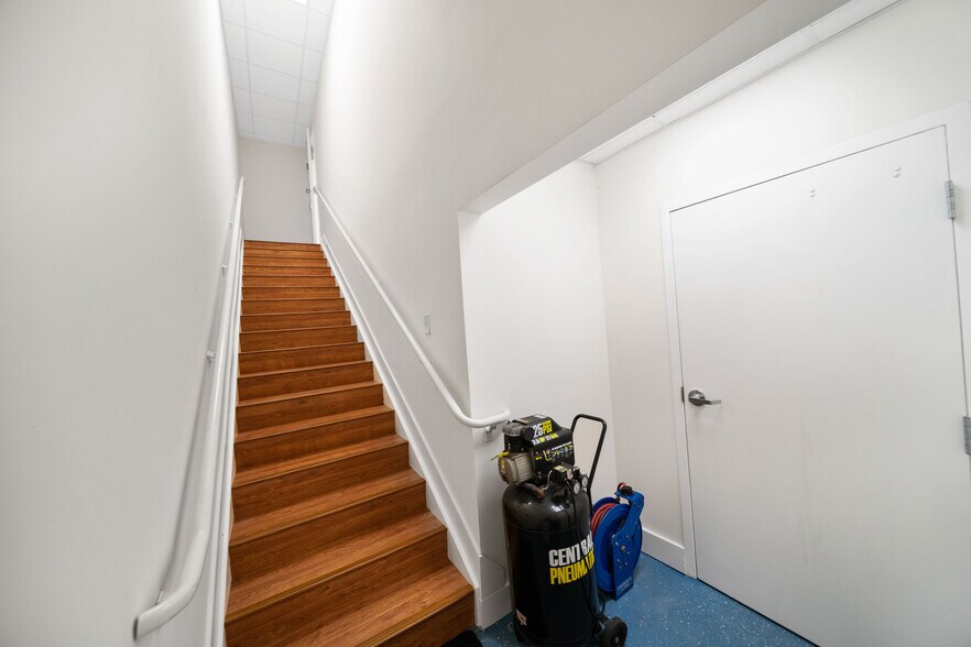 More Photos Of 6187 NW 167th St, Miami Lakes Office For Sale