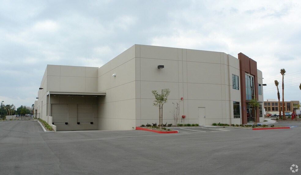 More Photos Of 435 Parkcenter Cir S, San Bernardino Warehouse For Sale