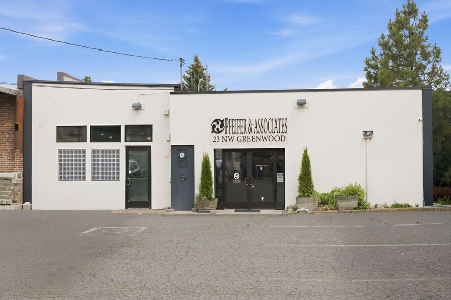 More Photos Of 23 NW Greenwood Ave, Bend Storefront For Sale