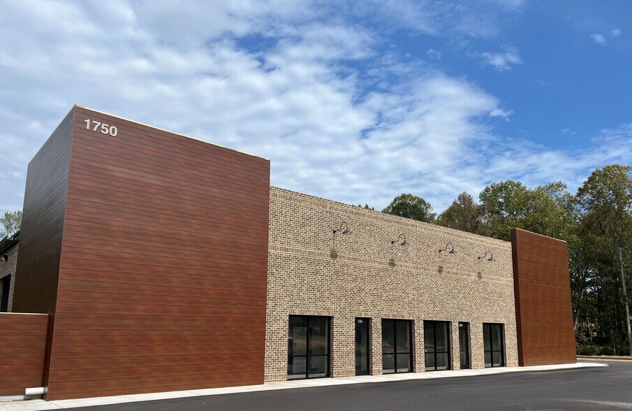 Primary Photo Of 1750 Friendship Cir, Cumming Industrial For Lease